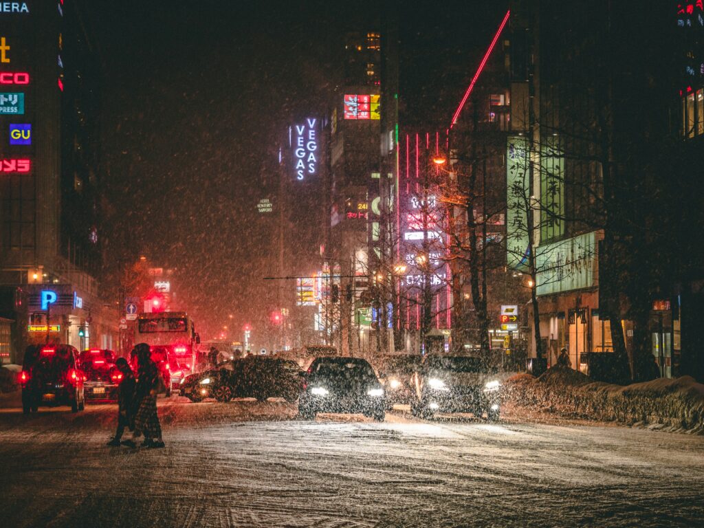 札幌の雪が降っている風景